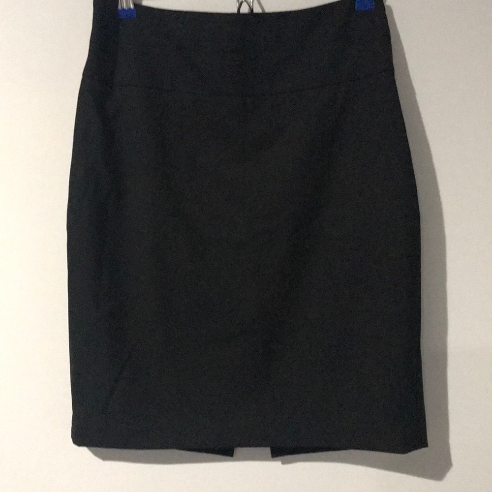 Black lined skirt from The Limited Size 4